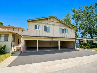 Main picture of 1332 E Broadway