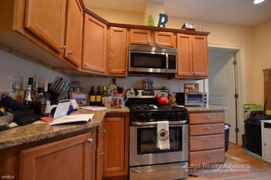 Main picture of 19 Chestnut Hill Ave