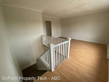 Main picture of 801 Stoll St