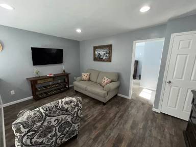Main picture of 201 Plateau Ave