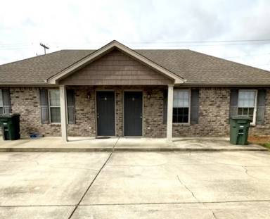 Main picture of 120 Ezra Ct