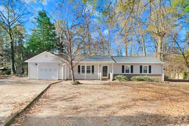 Main picture of 107 Sparrow Ct