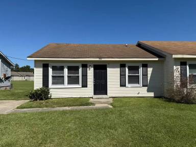 Main picture of 1804 Burgaw Hwy