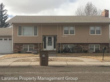 Main picture of 2002 S 19th St