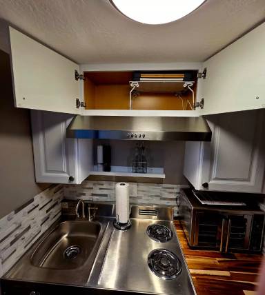 Main picture of 2205 E Buttonwood Dr