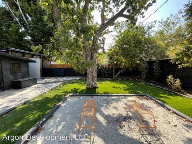 Main picture of 1012 N Vista St