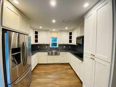 Main picture of 7921 Pardee St