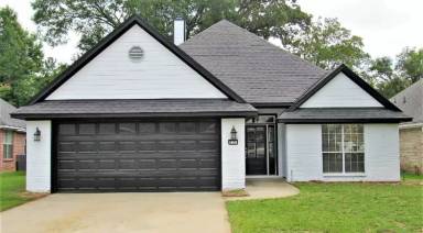 Main picture of 120 Red Fox Cir