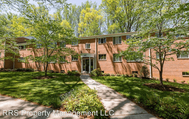 Main picture of 10416 Montrose Ave