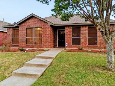 Main picture of 2807 Lakefield Dr