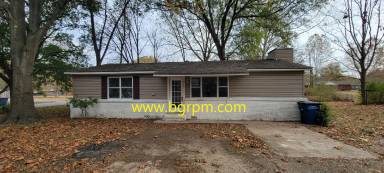 Main picture of 810 N Holly St