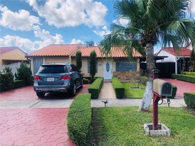 Main picture of 13352 NW 2nd Ter
