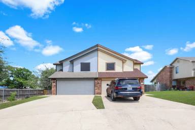 Main picture of 2608 Tortuga Ln