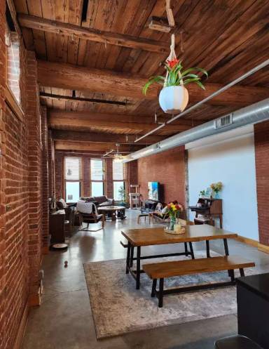 Main picture of 2605 Washington Ave