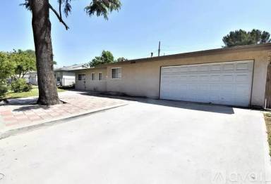 Main picture of 11311 Bromont Ave