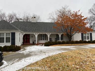 Main picture of 9909 Lee Ct