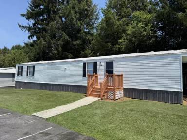 Main picture of 109 Rainbow Ave