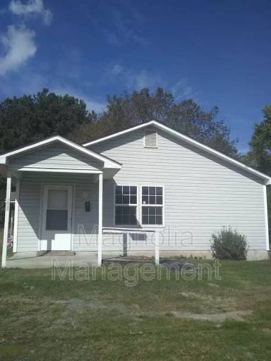 Main picture of 619 Alexander Ave