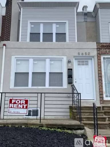 Main picture of 5650 Elmwood Ave