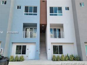 Main picture of Aventura Village townhouse