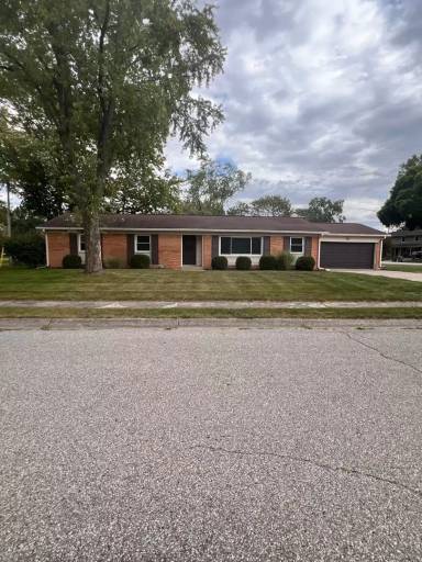 Main picture of 2700 Cambridge St