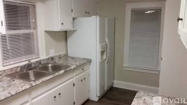 Main picture of 416 Augusta Ave