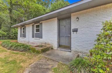 Main picture of 3692 Fairfield Dr