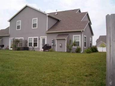 Main picture of 2442 Surrey Dr