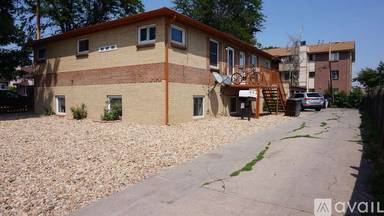 Main picture of 1350 S Irving St
