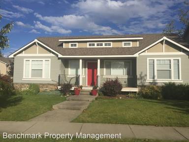 Main picture of 2030 N Willamette Dr