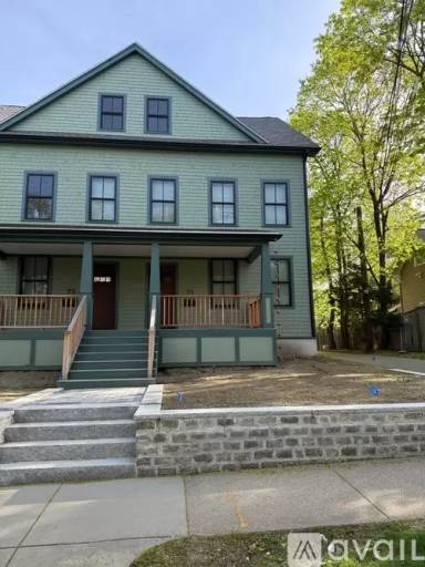 Main picture of 71 W Pine St