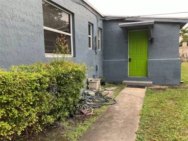 Main picture of 1245 NE 110th Ter