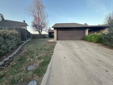 Main picture of 9308 S Hudson Ave