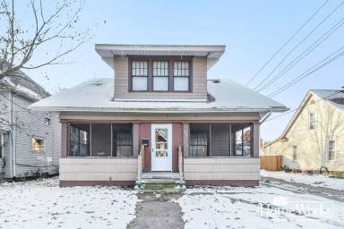 Main picture of 926 E Bowman St