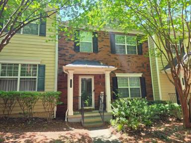 Main picture of 1208 Charleston Ct