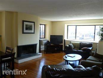 Main picture of 182 Beacon St