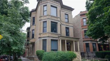 Main picture of 3552 N Lakewood Ave