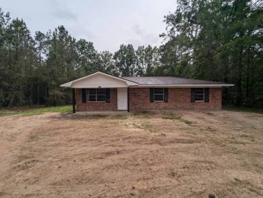 Main picture of 7115 E Oglethorpe Hwy