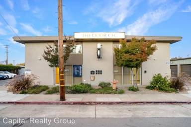 Main picture of 2075 Palm Ave