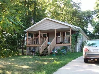 Main picture of 624 E Moody Dr