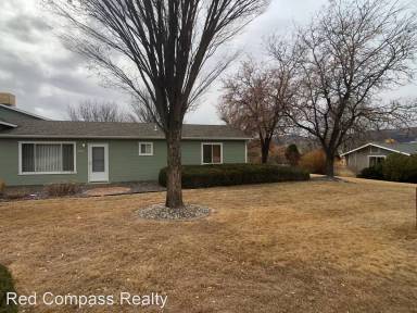 Main picture of 2305 Hacienda St