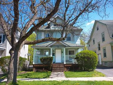 Main picture of 963 Lancaster Ave