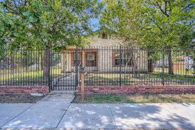 Main picture of 1100 Tillery St