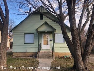 Main picture of 918 W 3rd St