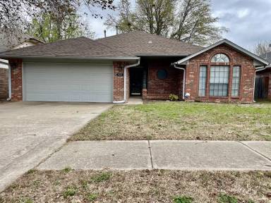 Main picture of 605 Goshawk Dr