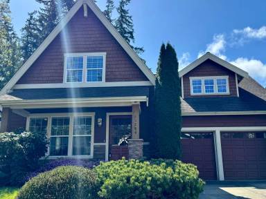 Main picture of 10249 NE Garibaldi Loop