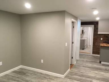 Main picture of 1025 Main St