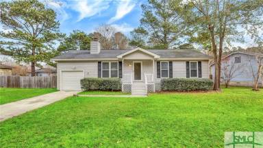 Main picture of 4 Cambridge Ct