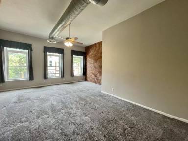 Main picture of 1608 2nd Ave