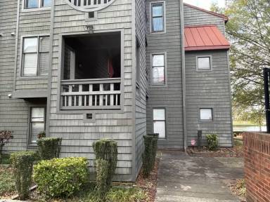 Main picture of 9031 J M Keynes Dr